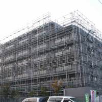 株式会社BRAST（ブラスト）/ 足場工事、中層物件、本足場、2014年のイメージ